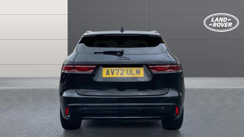 Jaguar F-Pace 2.0 D200 R-Dynamic Black 5dr Auto AWD Diesel Estate